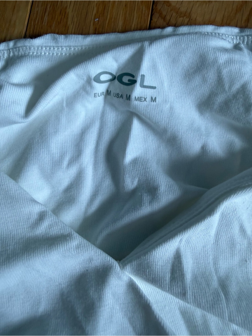 OGL Cream V-Neck Short Sleeve Top with Side Ruching - Picture 7 of 8